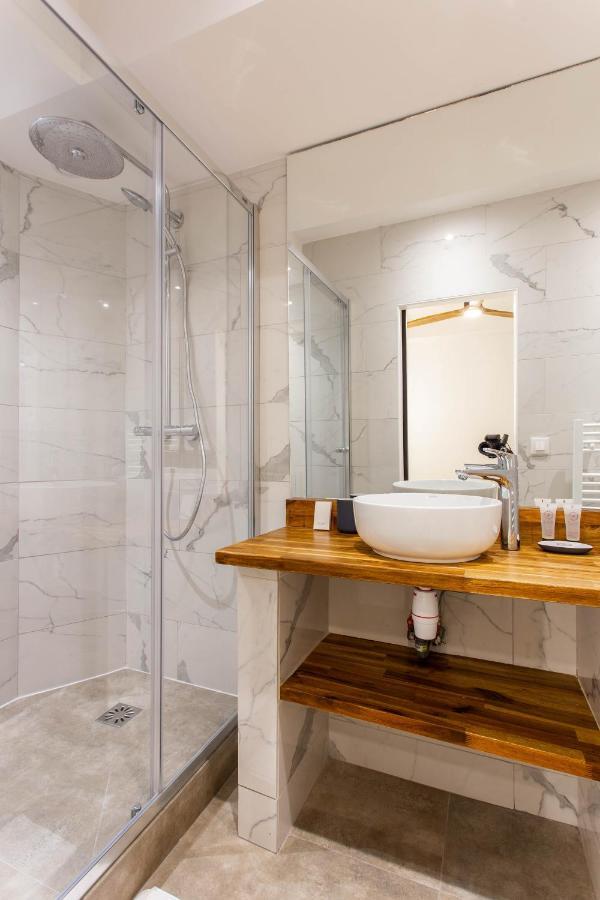 Luxurious Apartment - 4Br-12P - Bastille-Voltaire Париж Екстериор снимка